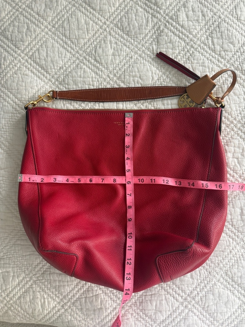 Tory Burch Perry Slouchy Hobo Bag Color Red Apple Pebbled Leather Women's - Picture 4 of 13